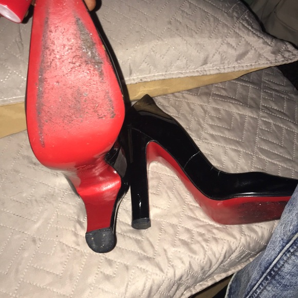 Christian lou boutin - Picture 2 of 3